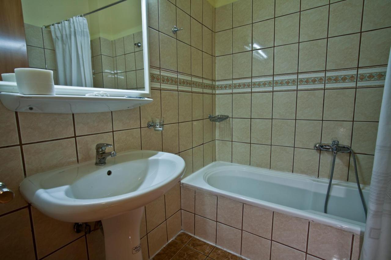 Grand Hotel Loutraki Kültér fotó